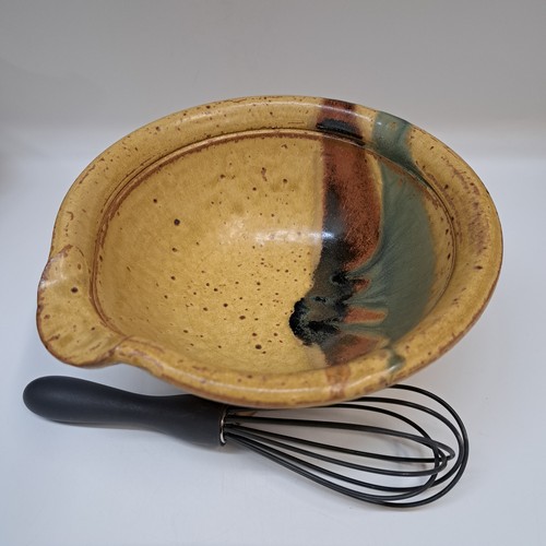 Click to view detail for #250714 Mixing Bowl With Whisk $18